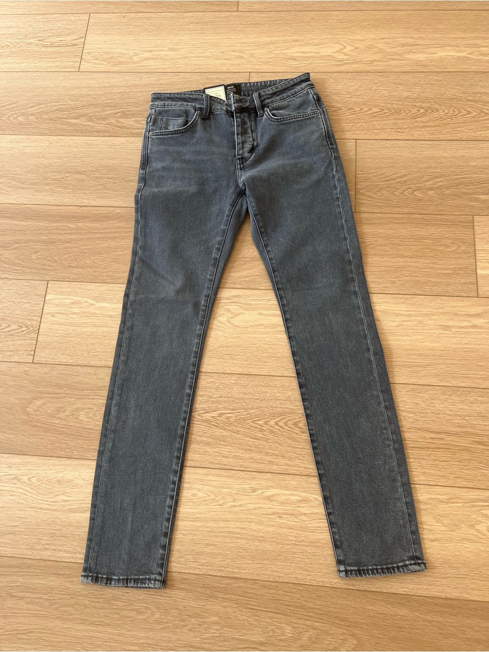 Men’s nwt Neuw Skinny Jeans - Charcoal Gray Wash
